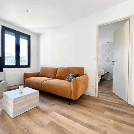 Le Hausmanien, A Deux Pas Du Port *